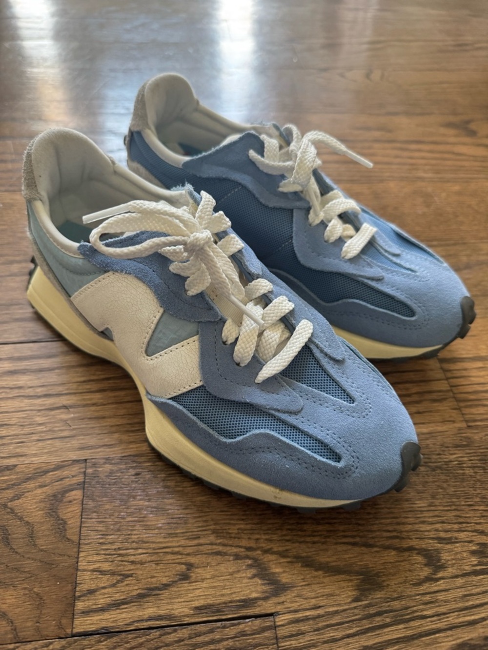 New Balance 327 Blue Suede Sneakers Retro Runner NWOT Women’s 7.5